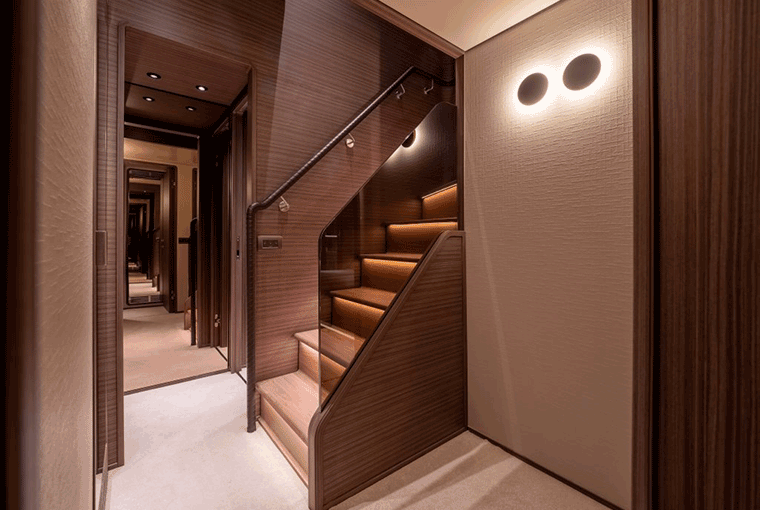 Custom Line Navetta 30